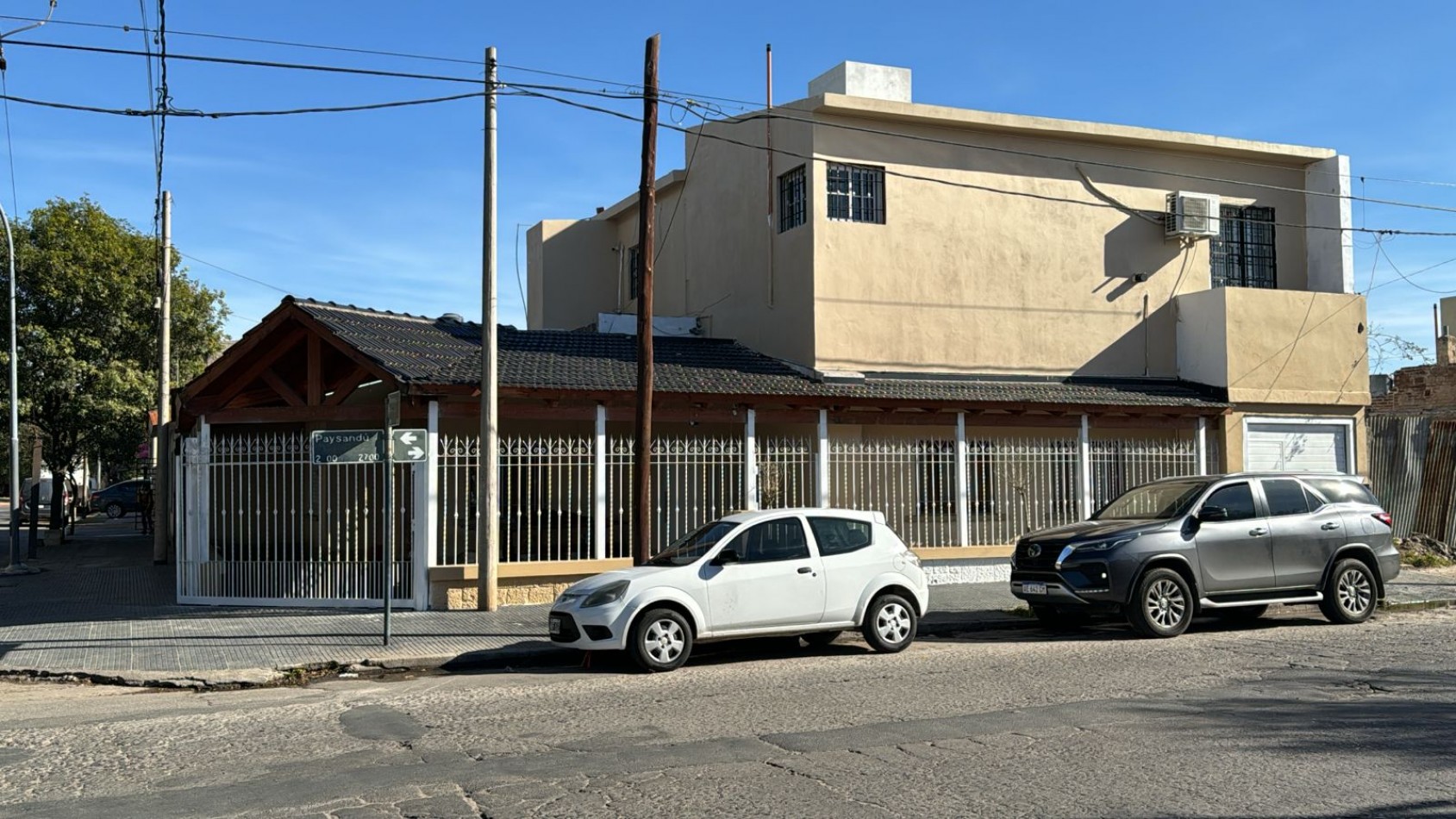 Talleres Este casa esquina venta equipada FULL