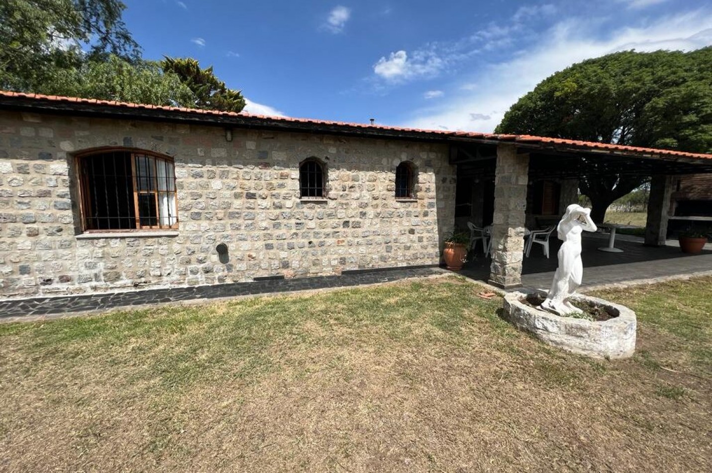 Vendo hermosa casa en Villa Sierras de Oro Malagueño