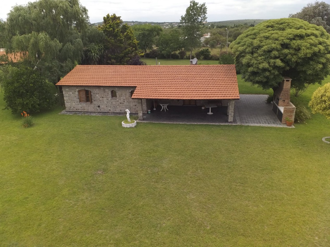 Vendo hermosa casa en Villa Sierras de Oro Malagueño