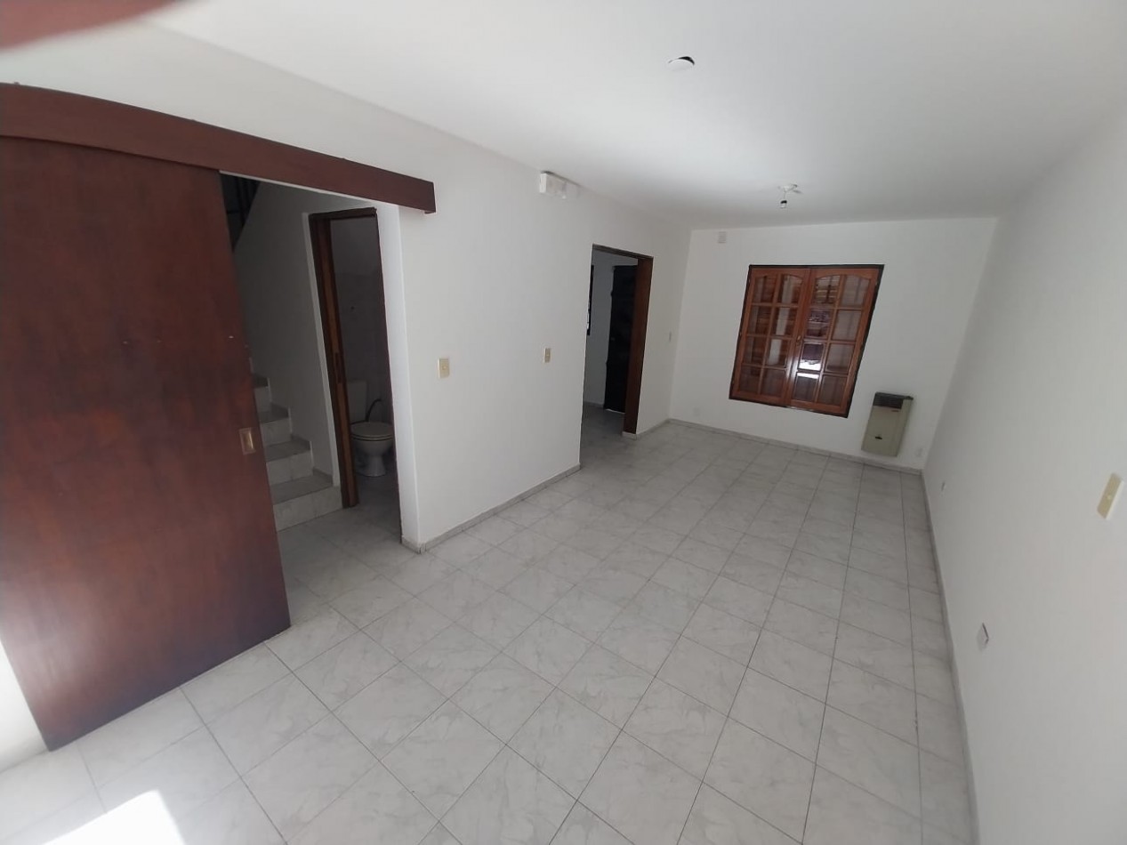 El Trebol alquiler Duplex 3 dor zona Luis Agote Los Naranjos