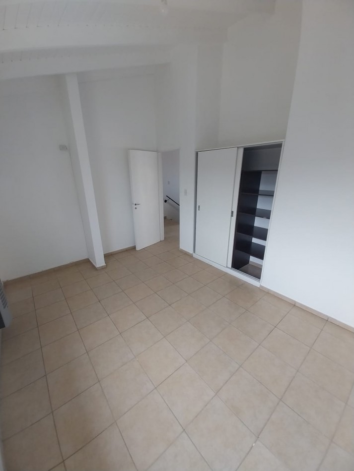 Parque Don Bosco Duplex Alquiler 2 dor  zona Valle Escondido