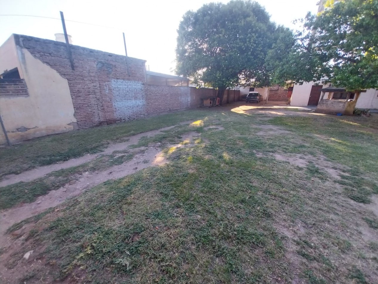 Los Naranjos Terreno 875m2 incluye casa y depto