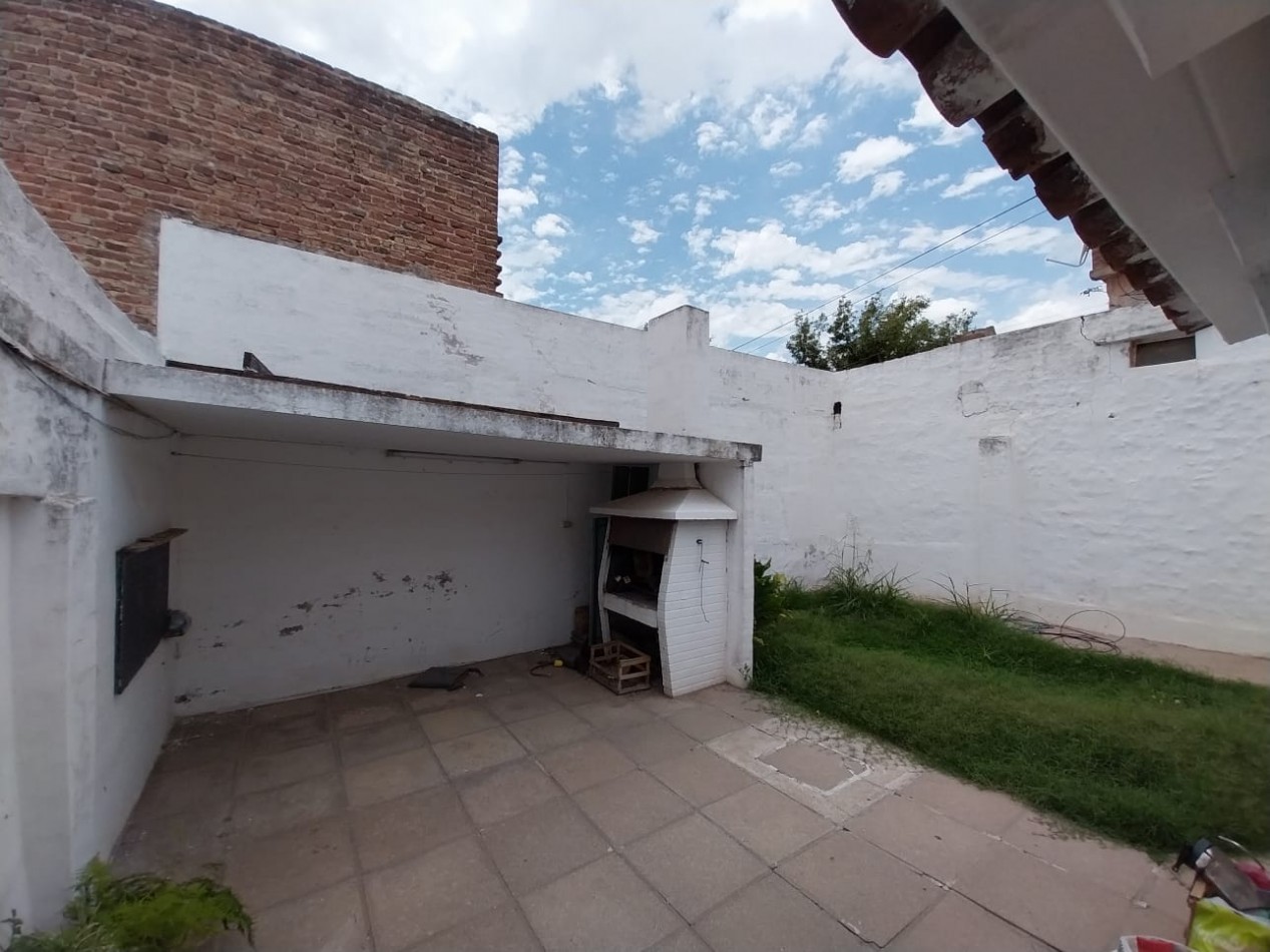 Matienzo casa a REFACCIONAR 2 dormitorios