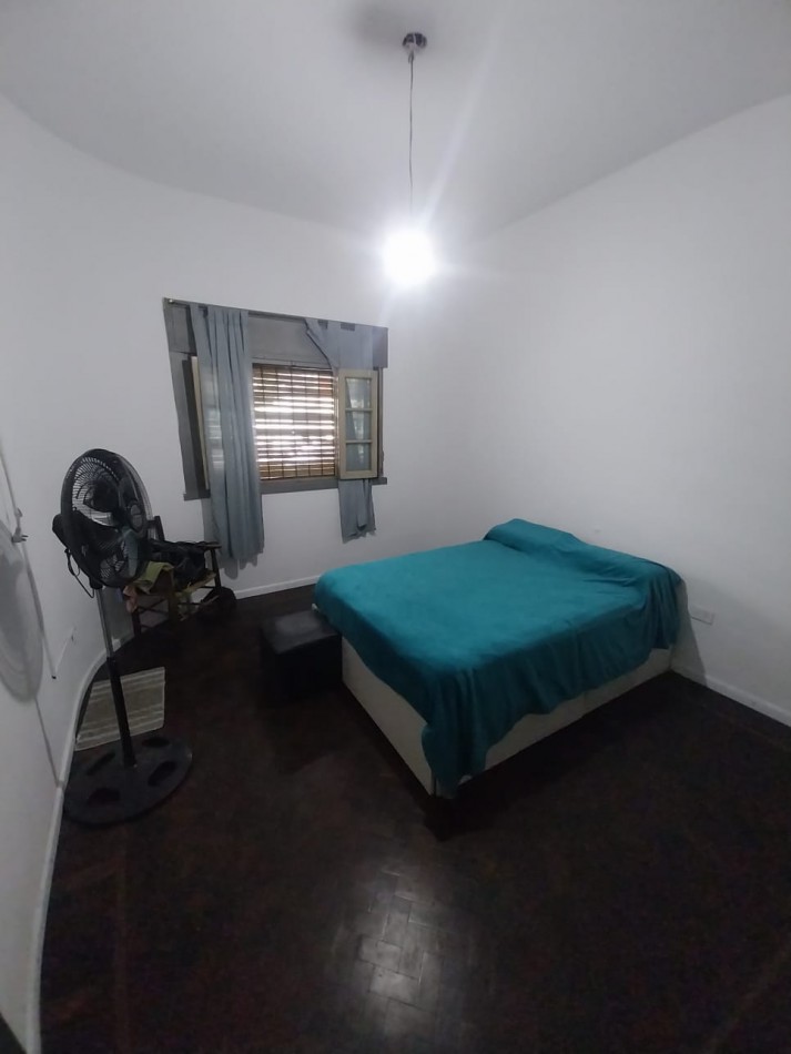 Villa Cabrera casa a refaccionar sobre Italia zona Caraffa