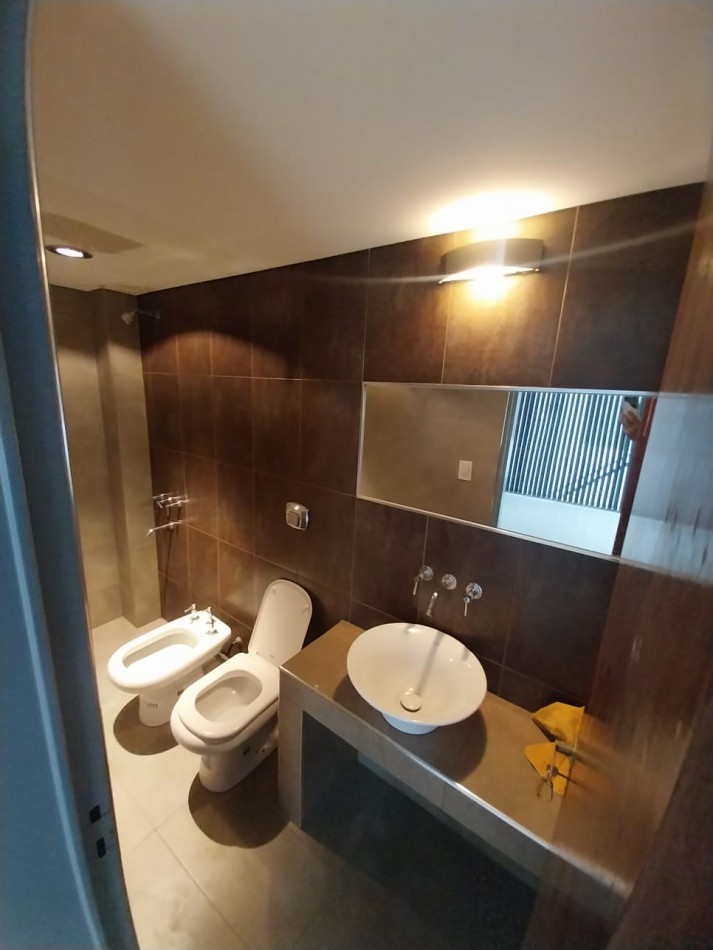 Alquiler Local Galpon Oficinas Av. Fuerza Aerea Ruta 20