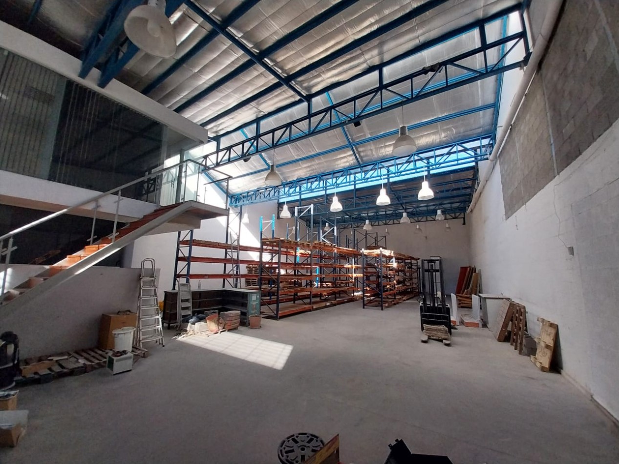 Alquiler Local Galpon Oficinas Av. Fuerza Aerea Ruta 20