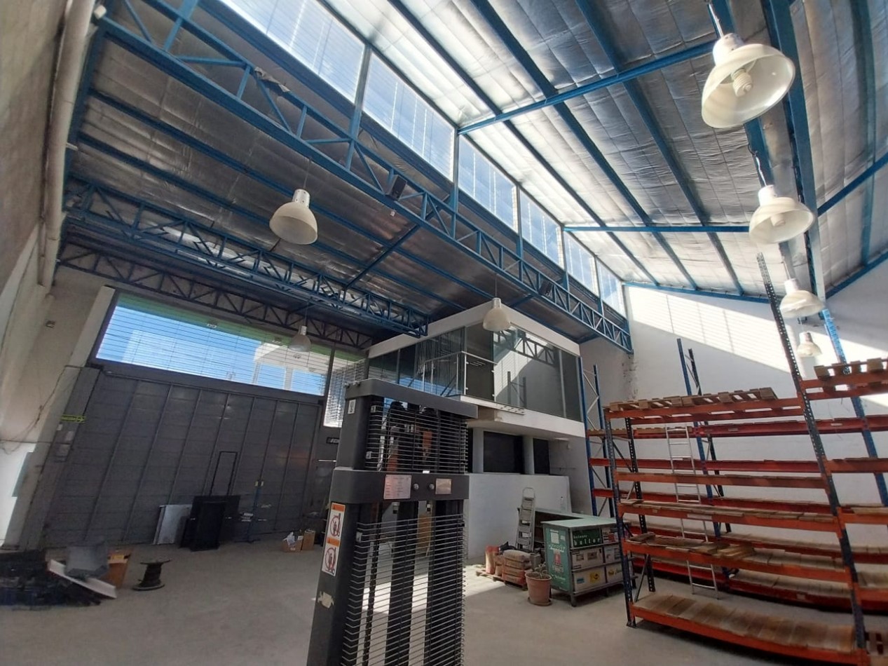 Alquiler Local Galpon Oficinas Av. Fuerza Aerea Ruta 20