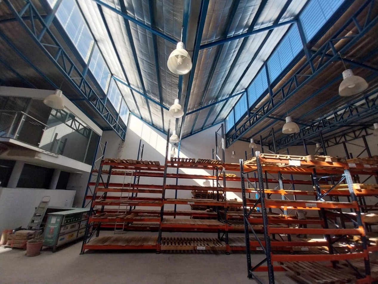 Alquiler Local Galpon Oficinas Av. Fuerza Aerea Ruta 20