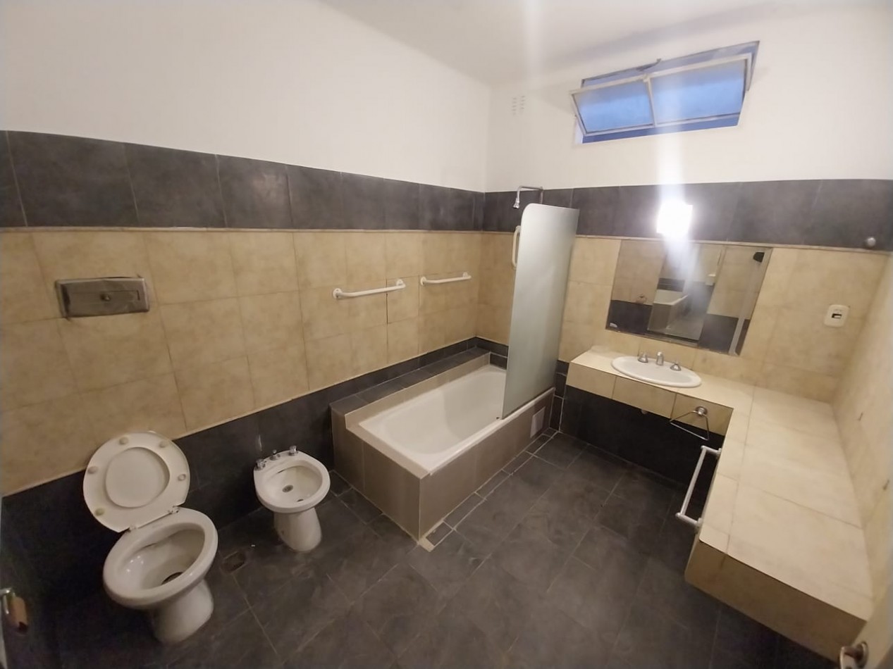 Rosedal casa y depto en venta sobre Brown zona Ruta 20