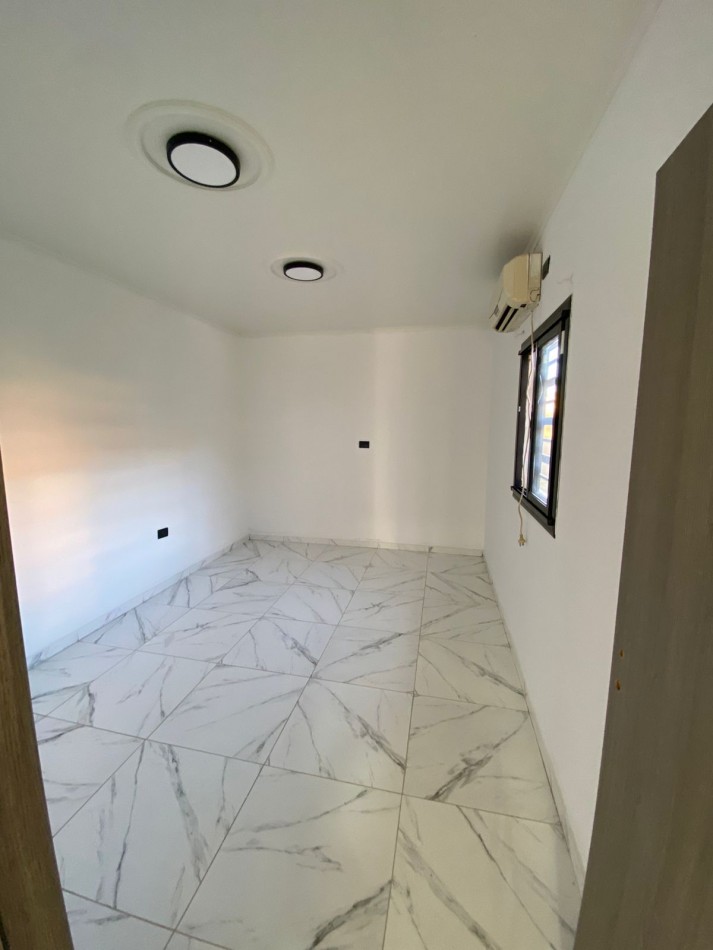 Alquiler Barrio Villa Adela 2 dormitorios impecable