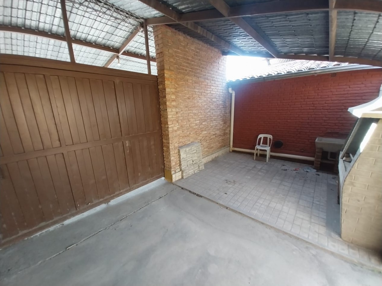 Barrio Matienzo casa en venta esquina 2 dor gran terreno
