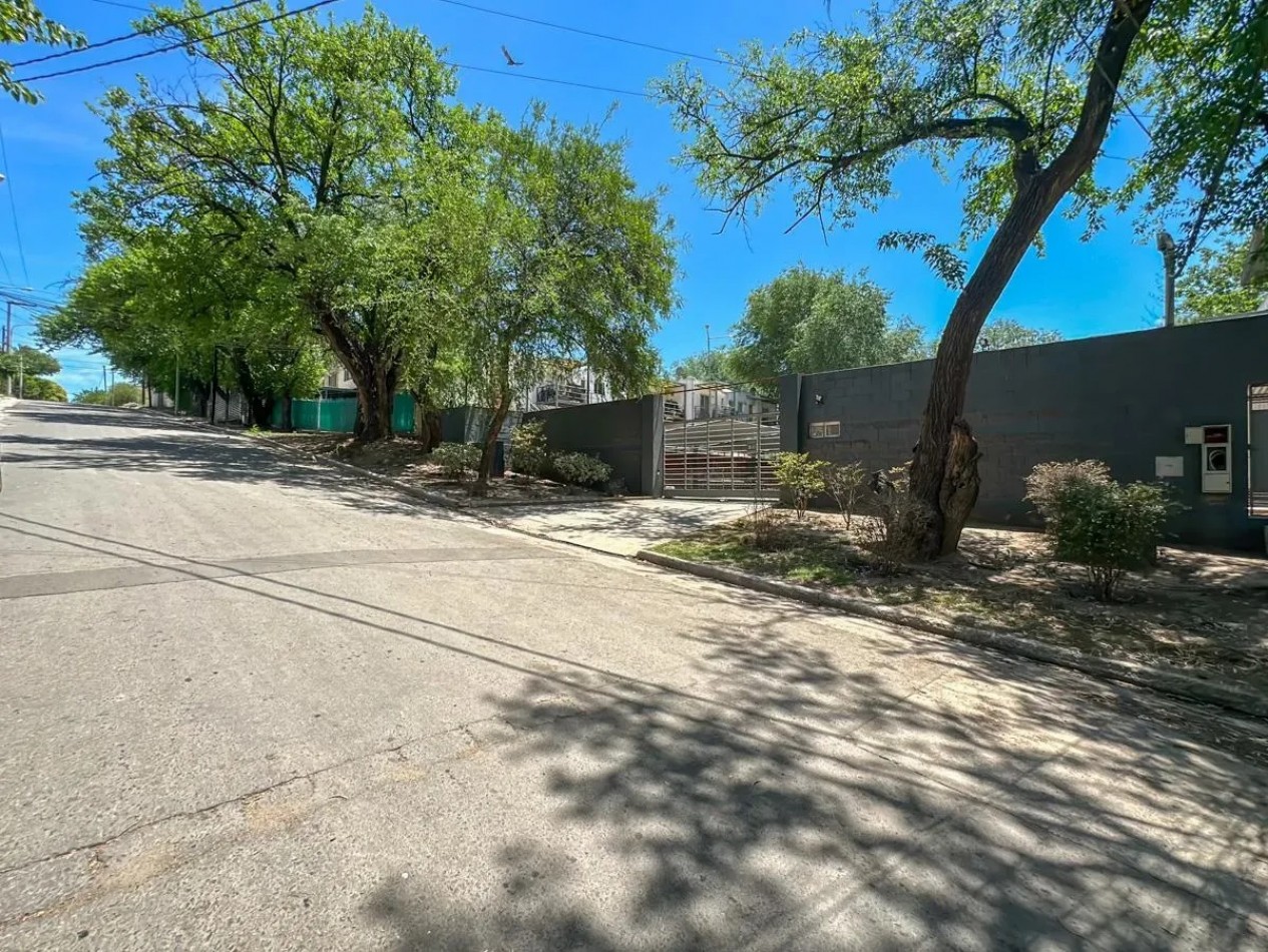 La Calera departamento venta 1 dor cochera piscina Hermosa Vista Planta baja