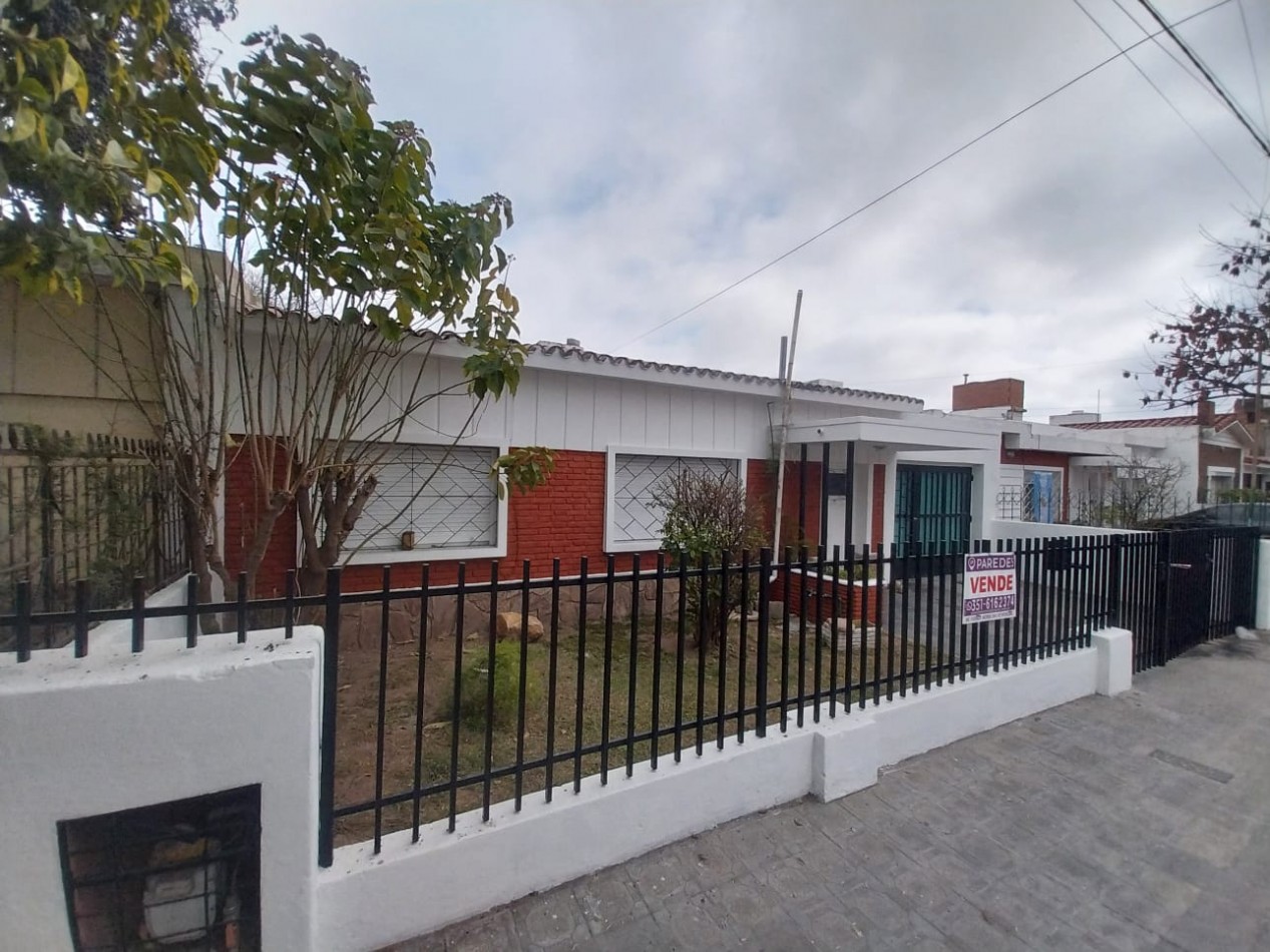 Casa venta Los Platanos 3 dor sobre calle Carcano