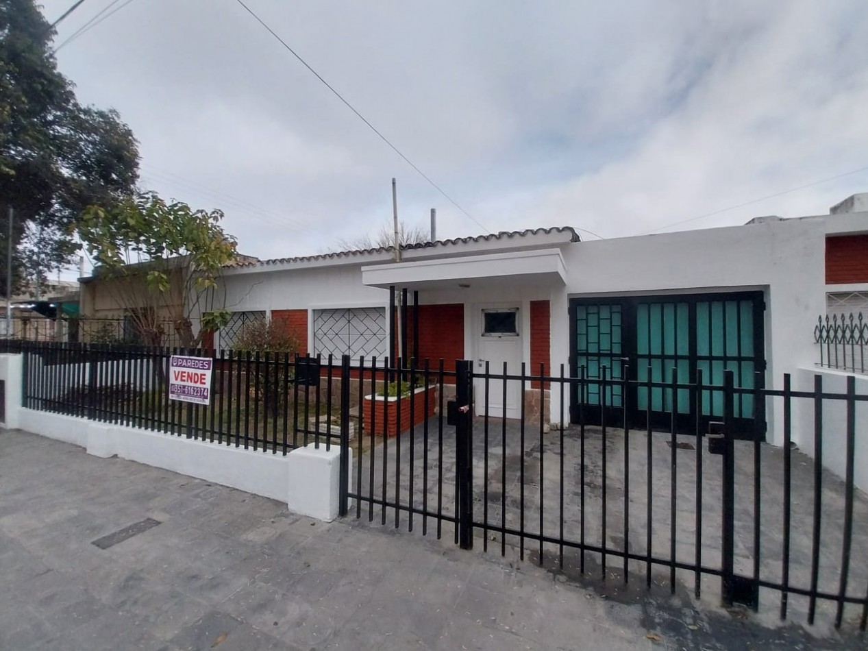 Casa venta Los Platanos 3 dor sobre calle Carcano