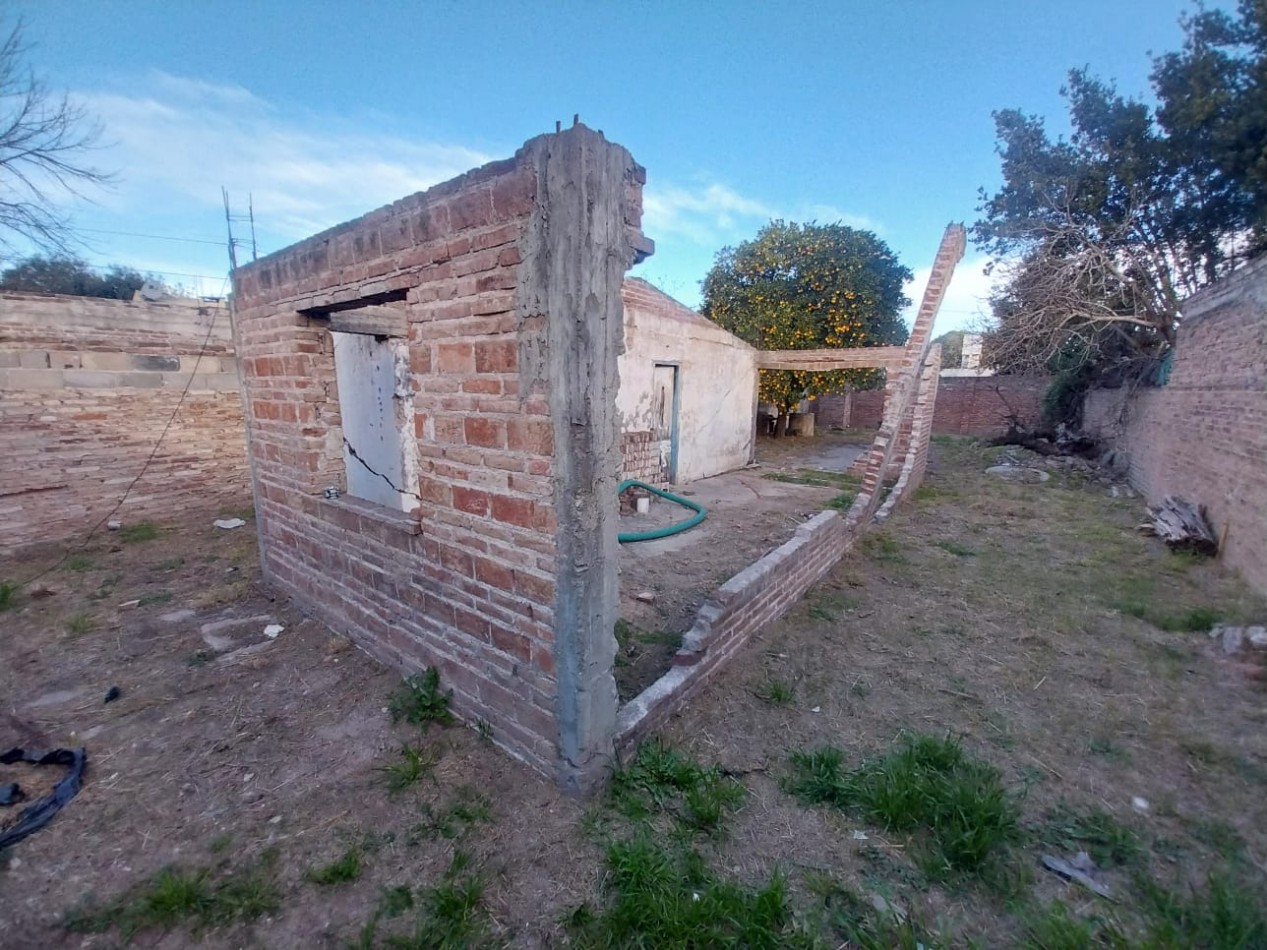Villa Adela terreno en venta 260m2
