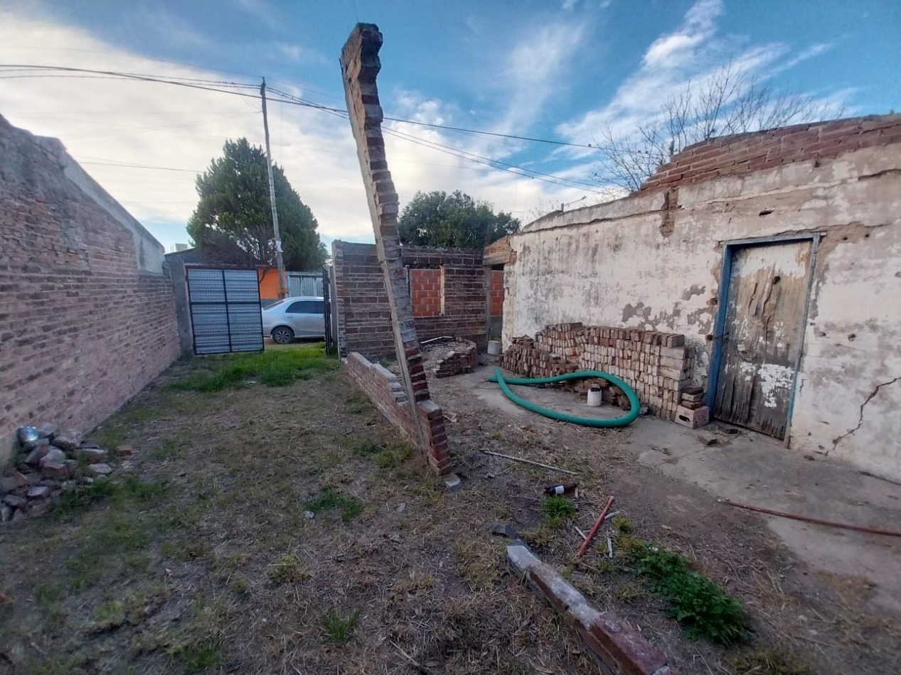 Villa Adela terreno en venta 260m2