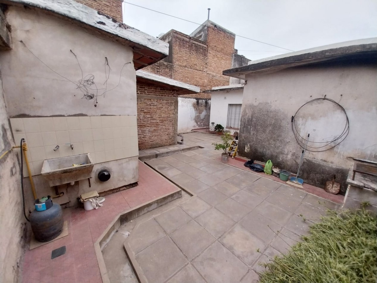 Alto Alberdi casa en venta a metros de Felix Paz
