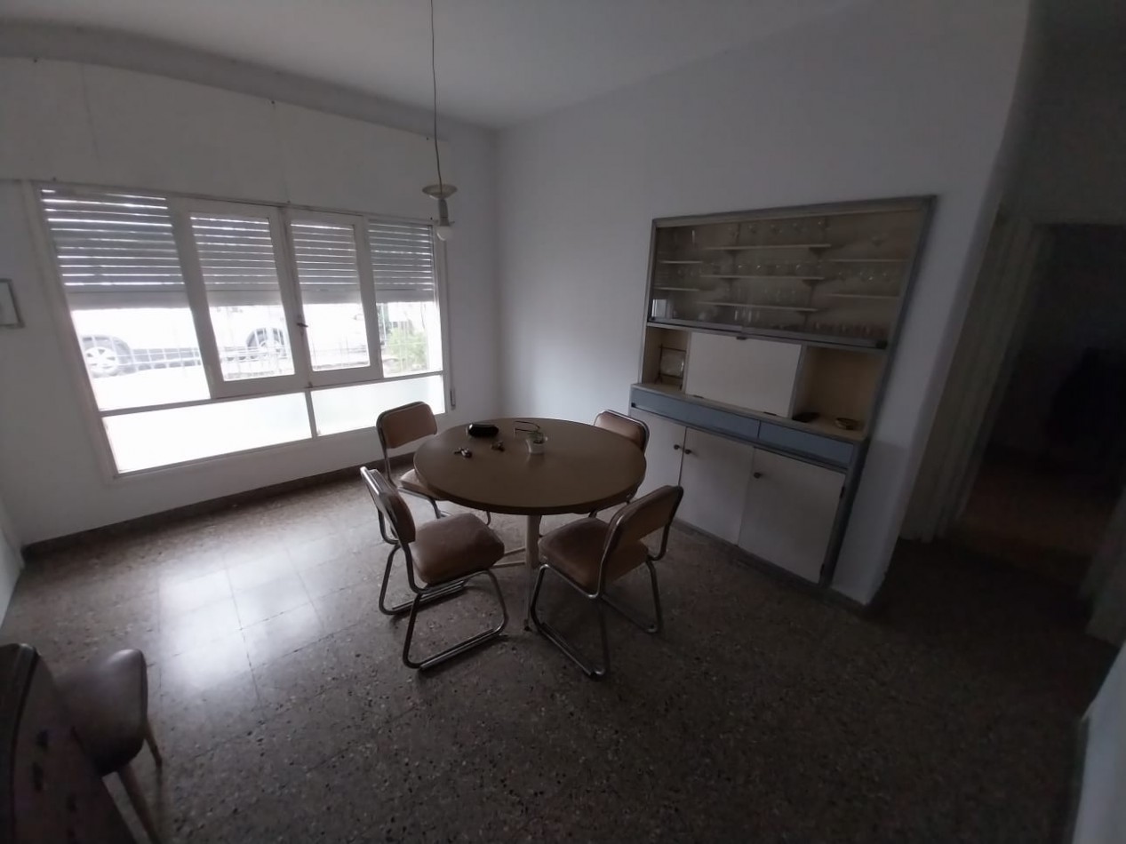 Alto Alberdi casa en venta a metros de Felix Paz