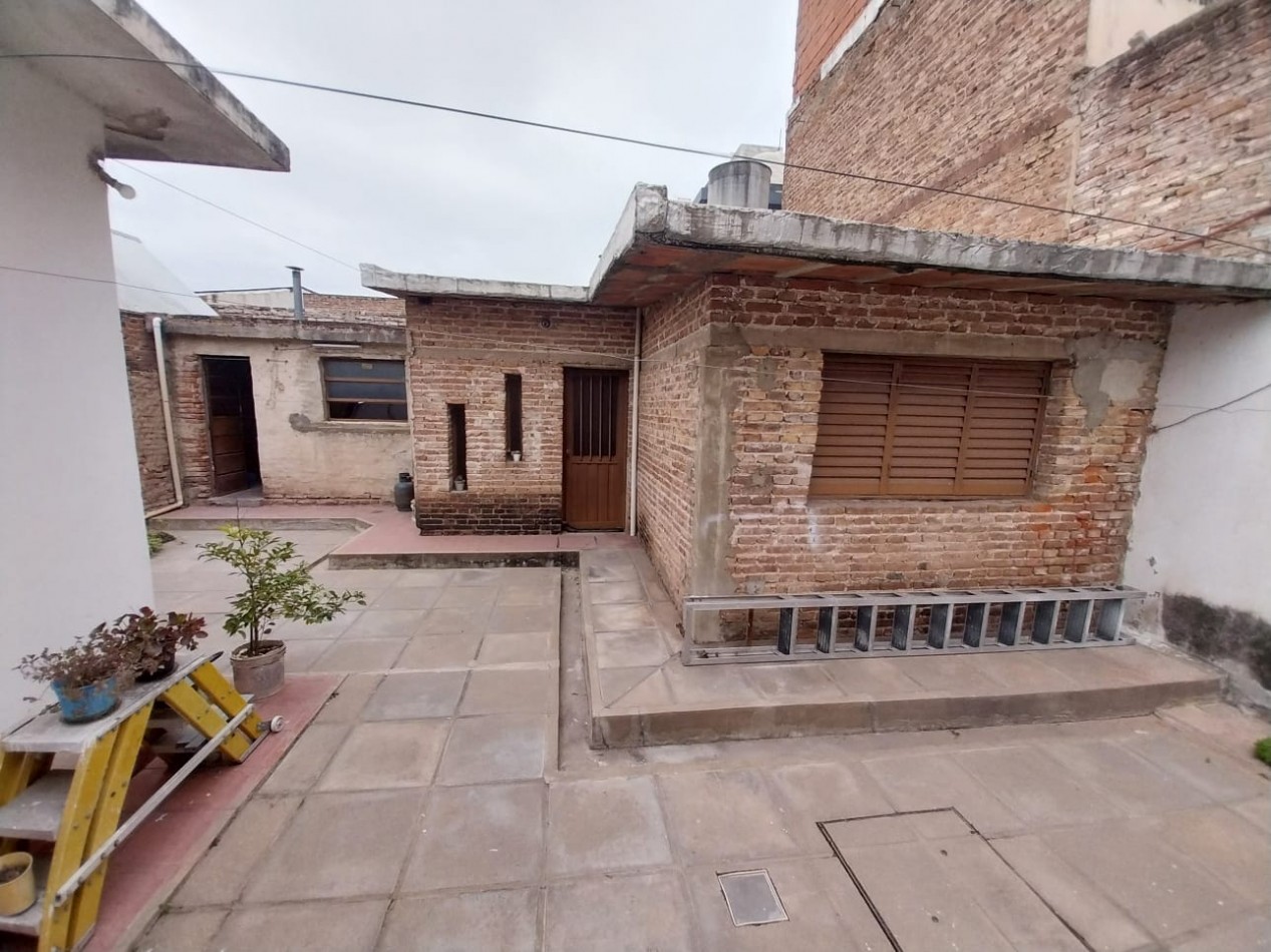 Alto Alberdi casa en venta a metros de Felix Paz