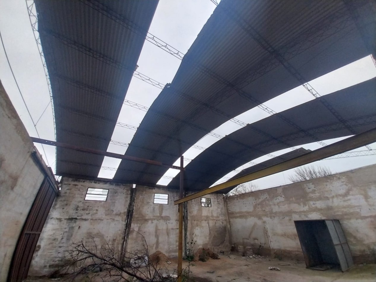 Galpon en venta a refaccionar a metros Av. Fuerza Aerea barrio San Roque