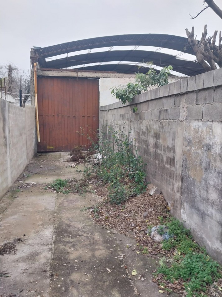 Galpon en venta a refaccionar a metros Av. Fuerza Aerea barrio San Roque