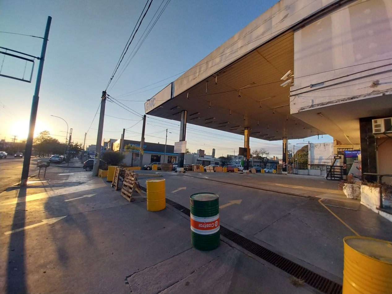 Alquiler Terreno 840m2 Av. Fuerza Aerea y Padre Lozano ideal Concesionarias Fast Food Ex GNC