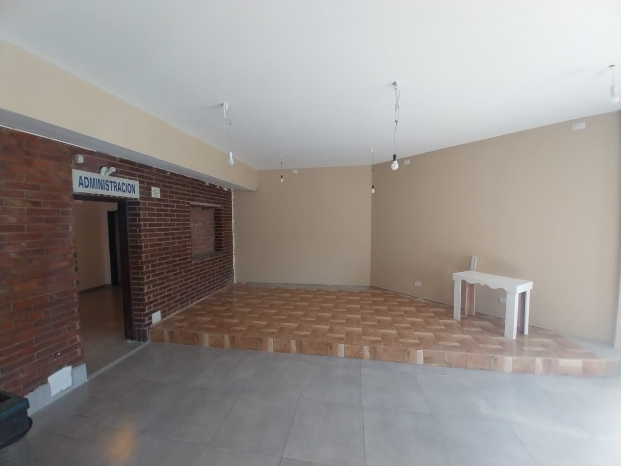 ALQUILER Salon ideal Ferreteria Gastronomia Gym sobre Lagunilla