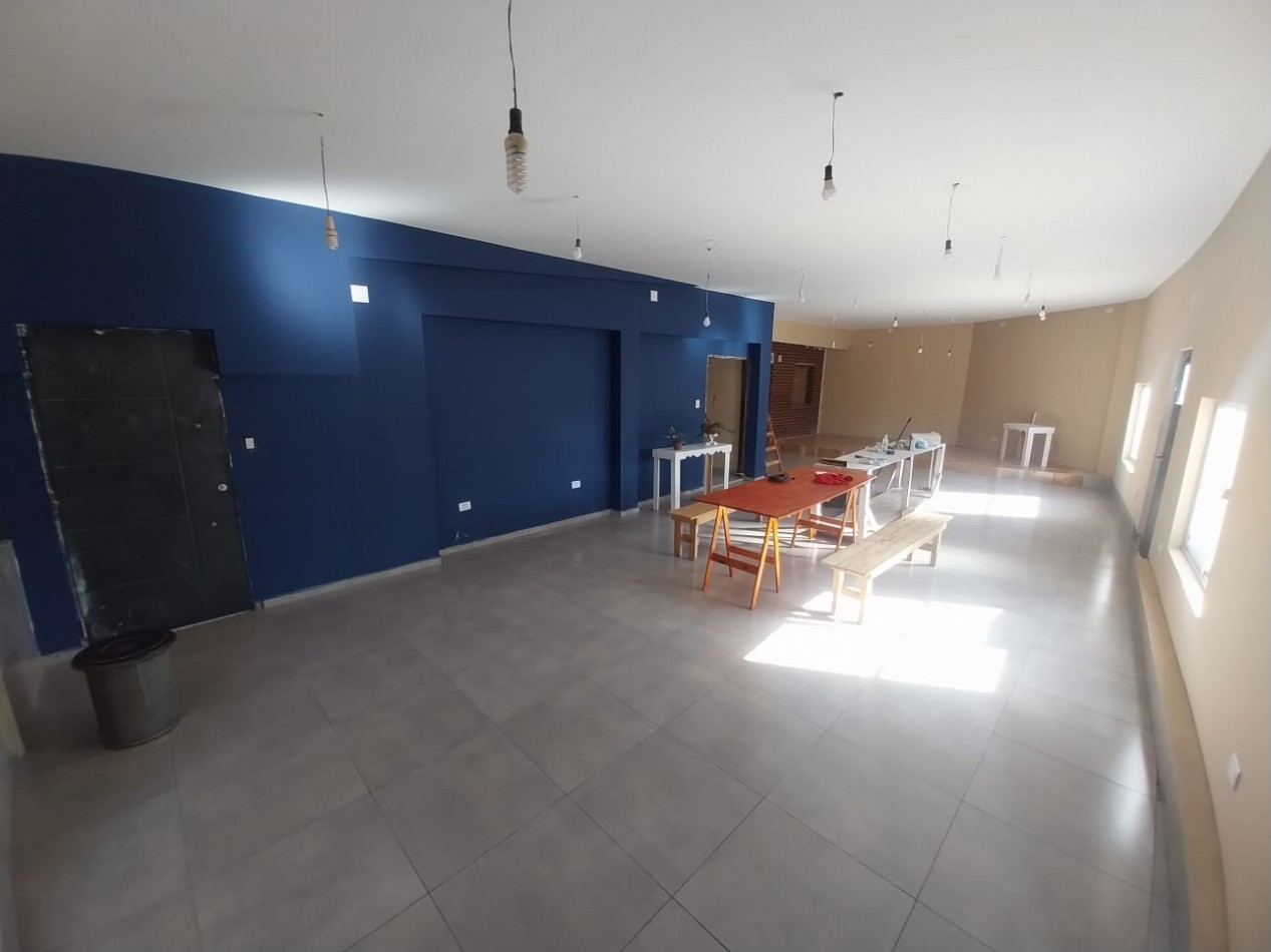 ALQUILER Salon ideal Ferreteria Gastronomia Gym sobre Lagunilla