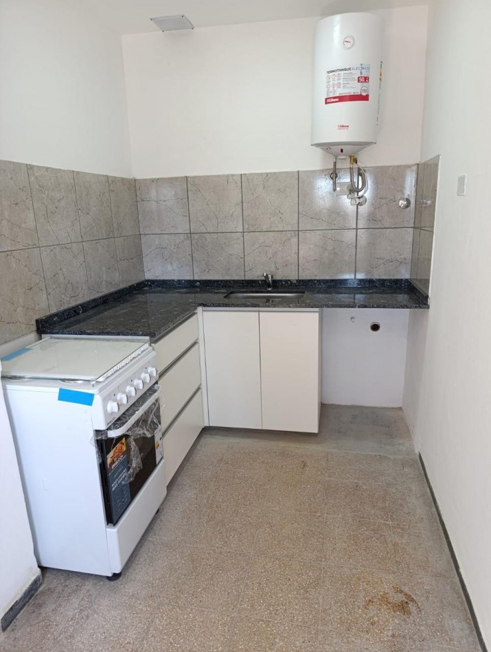 ALQUILER departamento 2 dor sobre Av. Fuerza Aerea al 4500