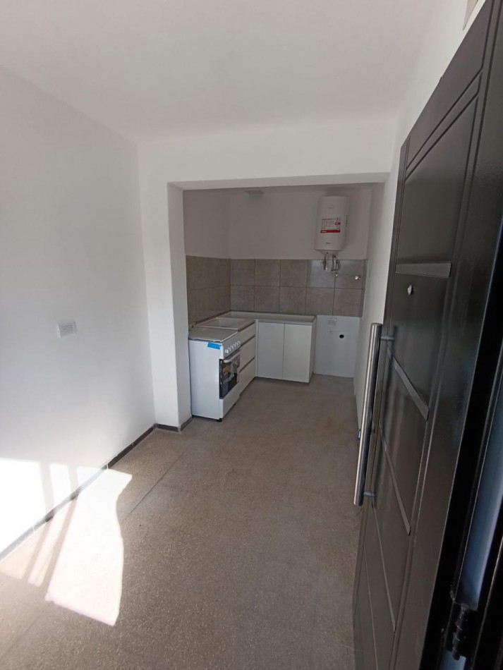ALQUILER departamento 2 dor sobre Av. Fuerza Aerea al 4500