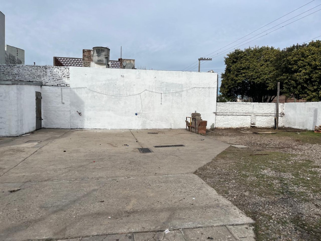 Matienzo ALQUILER terreno en esquina 300m2