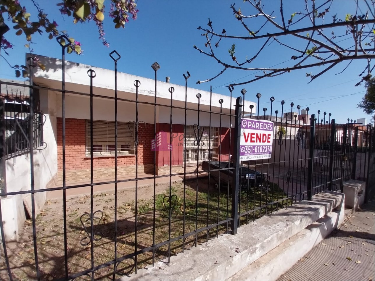 Los Naranjos casa en VENTA a refaccionar 4 dormitorios 