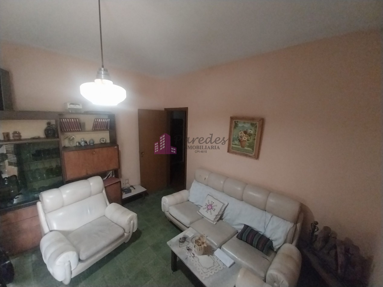 Los Naranjos casa en VENTA a refaccionar 4 dormitorios 