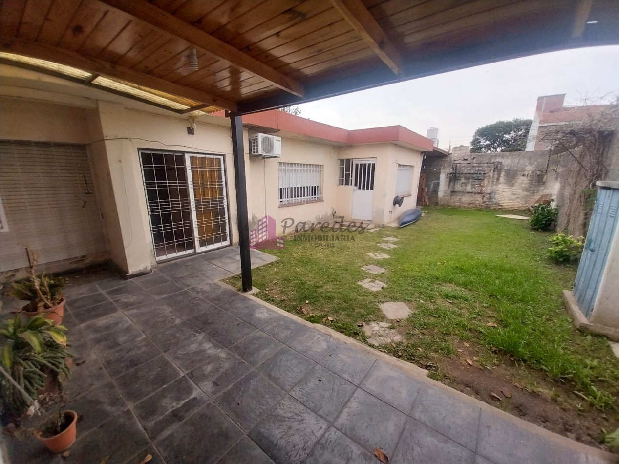 Los Naranjos casa en VENTA a refaccionar 4 dormitorios 