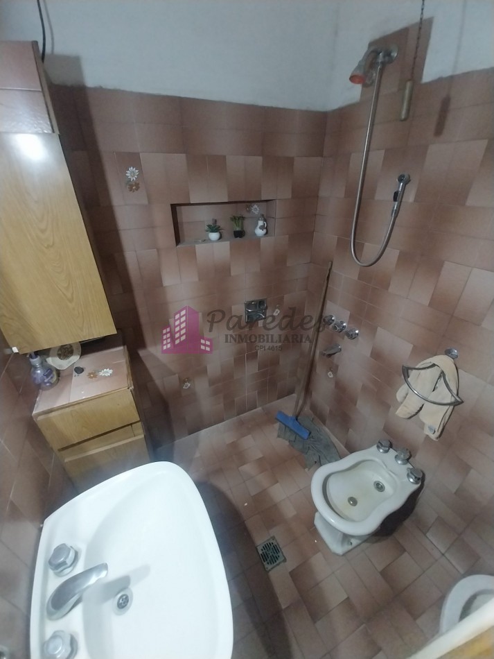 Los Naranjos casa en VENTA a refaccionar 4 dormitorios 