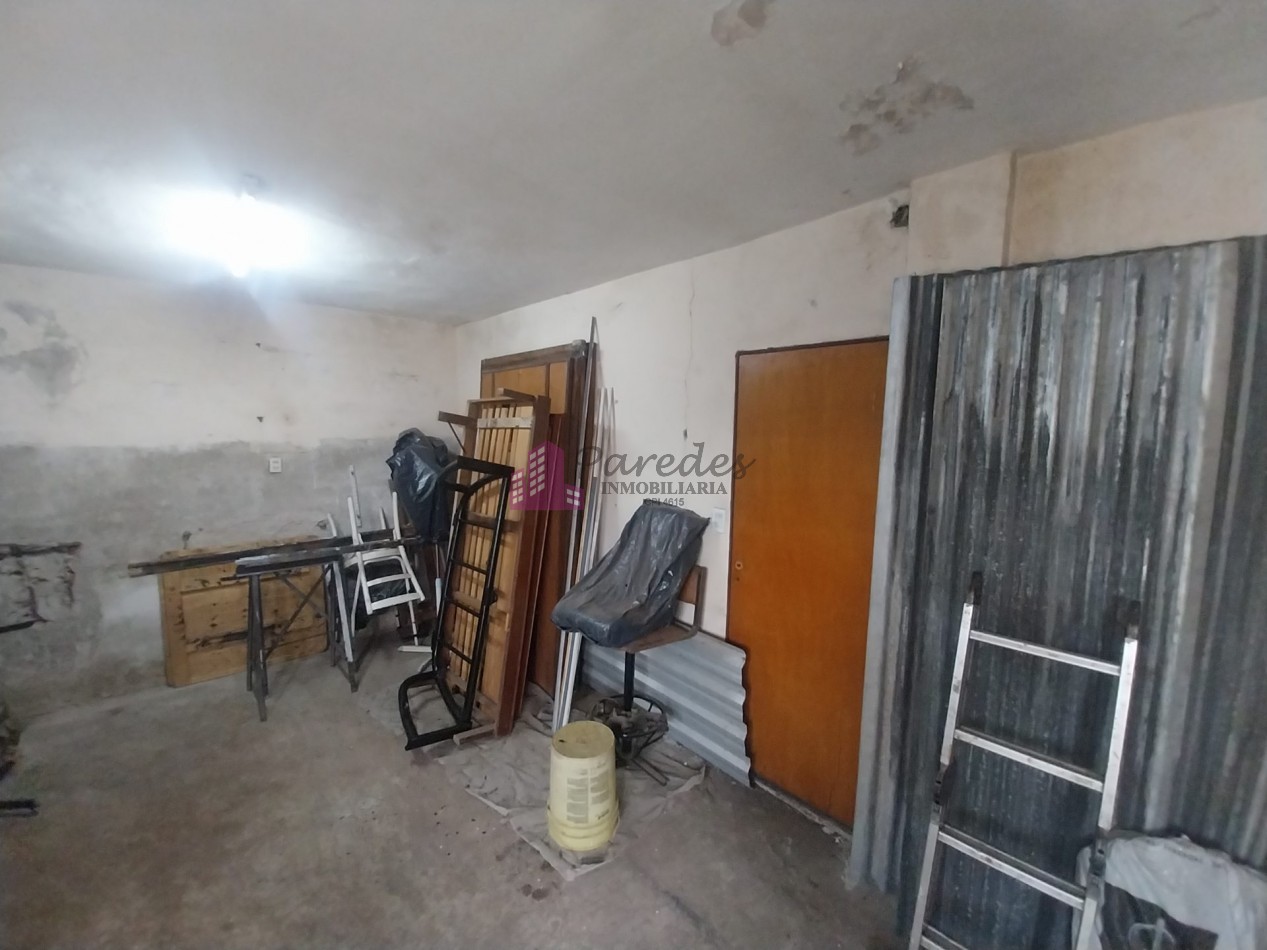 Los Naranjos casa en VENTA a refaccionar 4 dormitorios 