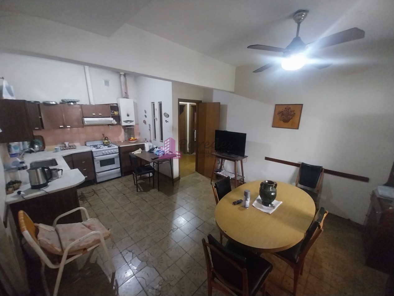 Los Naranjos casa en VENTA a refaccionar 4 dormitorios 