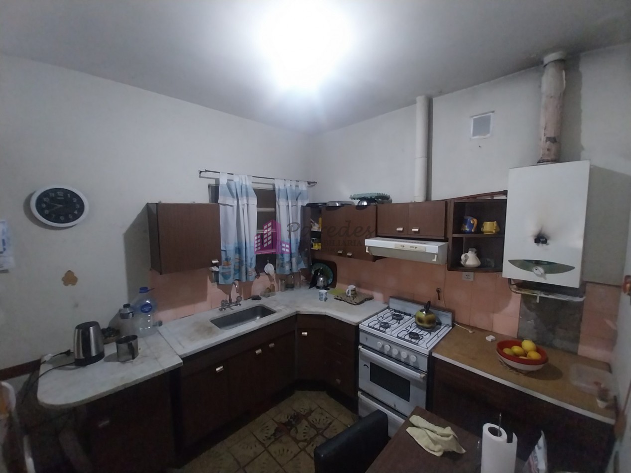 Los Naranjos casa en VENTA a refaccionar 4 dormitorios 