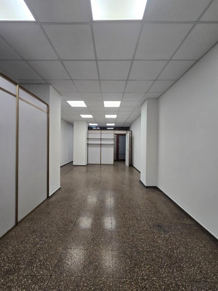 Galeria CINERAMA Venta Local / Oficina 