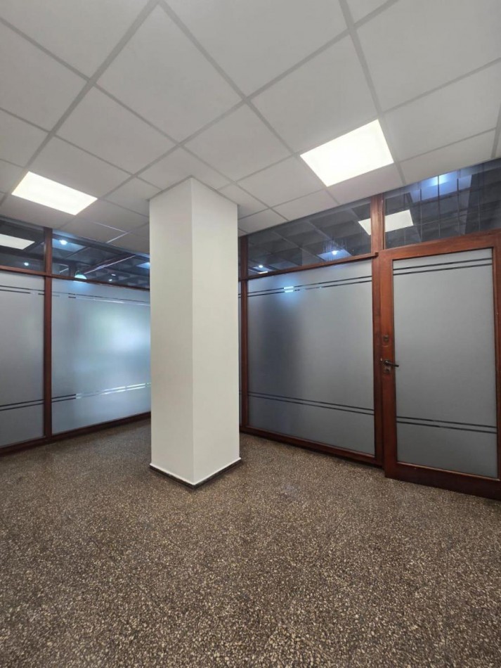 Galeria CINERAMA Venta Local / Oficina 