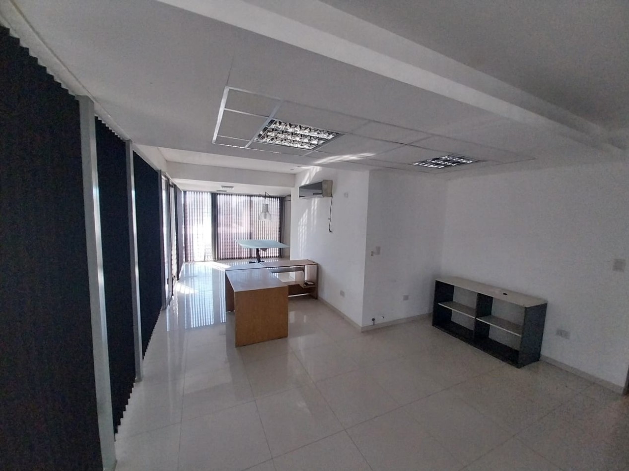 Alquiler Galpon Oficinas a metros Av. Fuerza Aerea