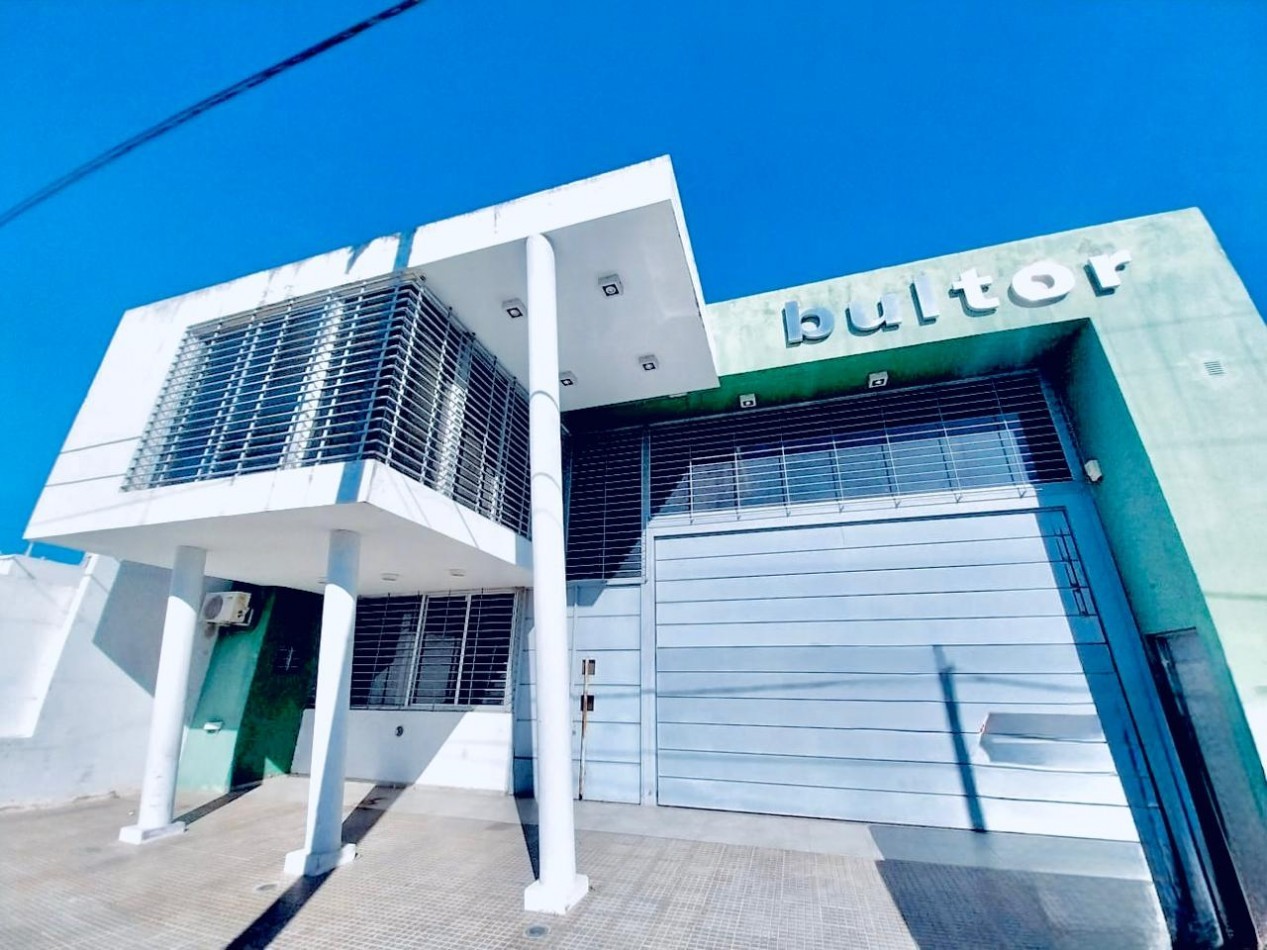 Alquiler Galpon Oficinas a metros Av. Fuerza Aerea