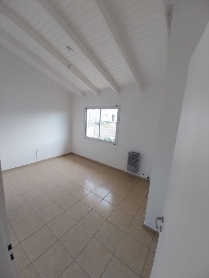 VENDO Valle Escondido Duplex 2 dormitorios 