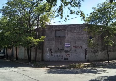 Barrio Crisol Norte vendo galpon deposito esquina zona Av. Sabattini