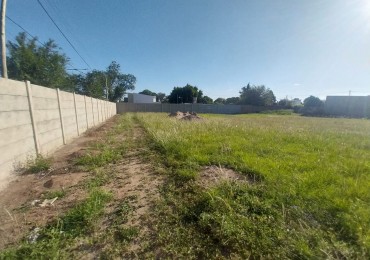 Terreno venta 2.100m2 Pettirossi y Alianza Barrio Villa Aspacia zona comercial