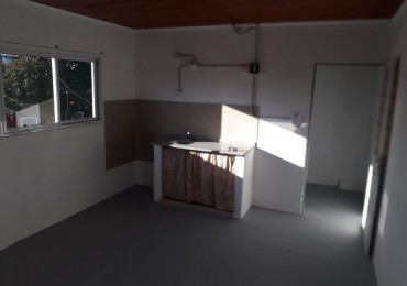 Alquiler departamento planta alta Aviador Pettirossi 2700