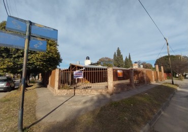 Barrio Matienzo casa en venta esquina 2 dor gran terreno