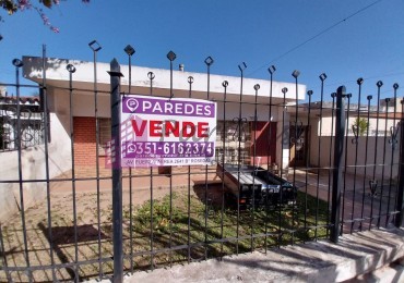 Los Naranjos casa en VENTA a refaccionar 4 dormitorios 